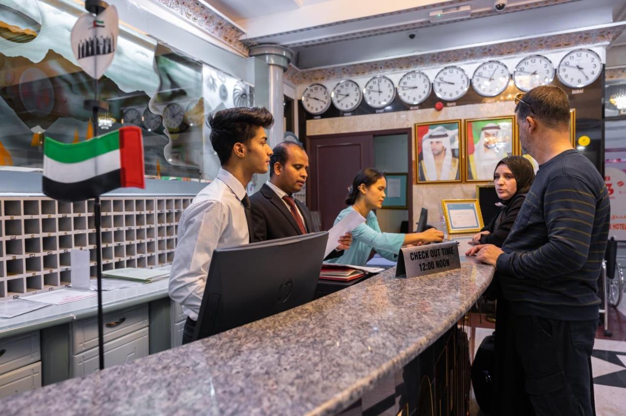 Three 888 Hotel Dubai Bagian luar foto